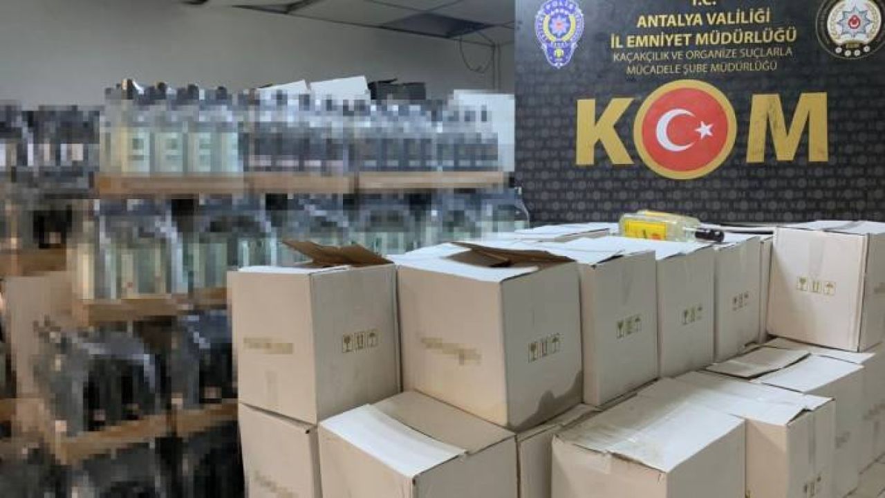 Antalya’da bir otelde 6 bin 919 şişe sahte alkol ele geçirildi
