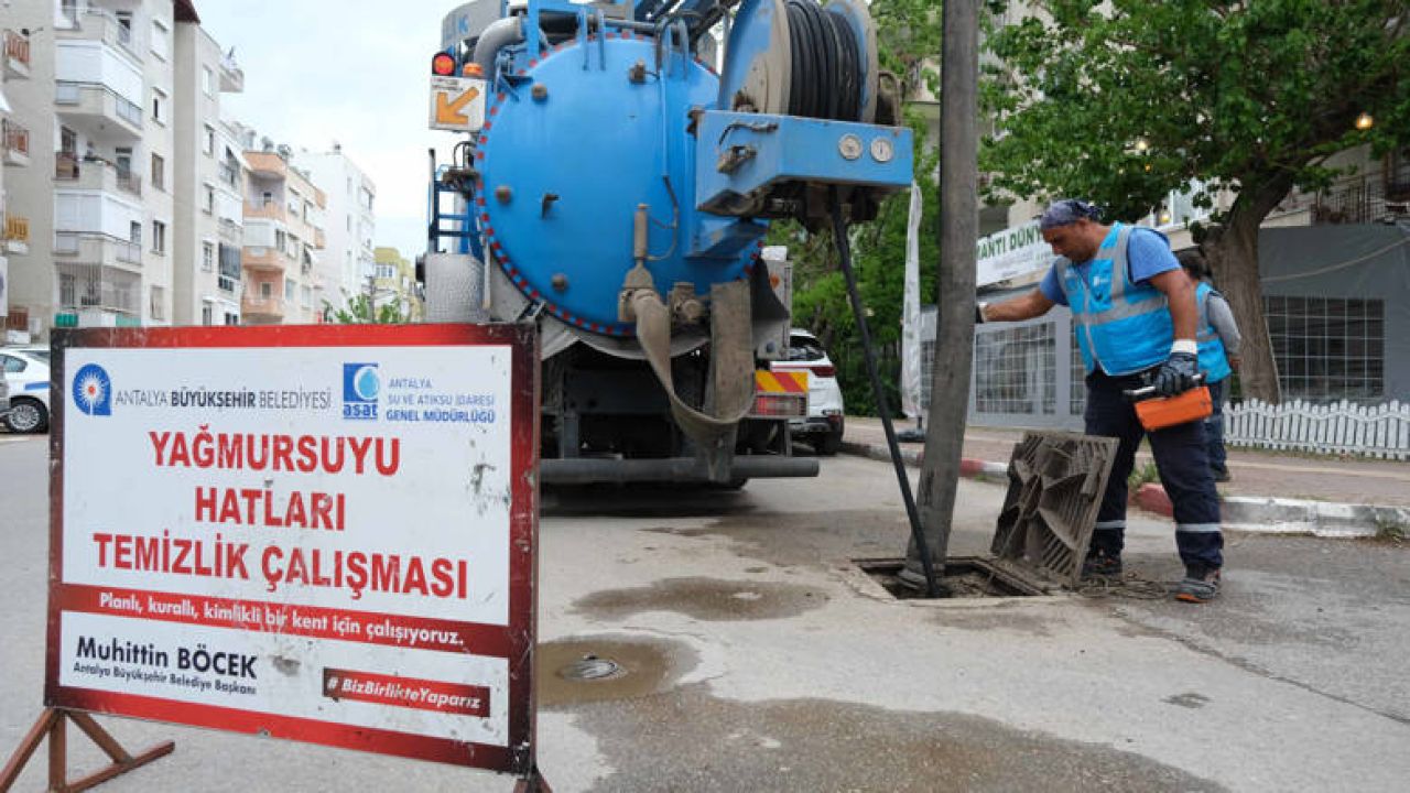 ASAT Yağmur Suyu Hattı Temizliğine Devam Ediyor
