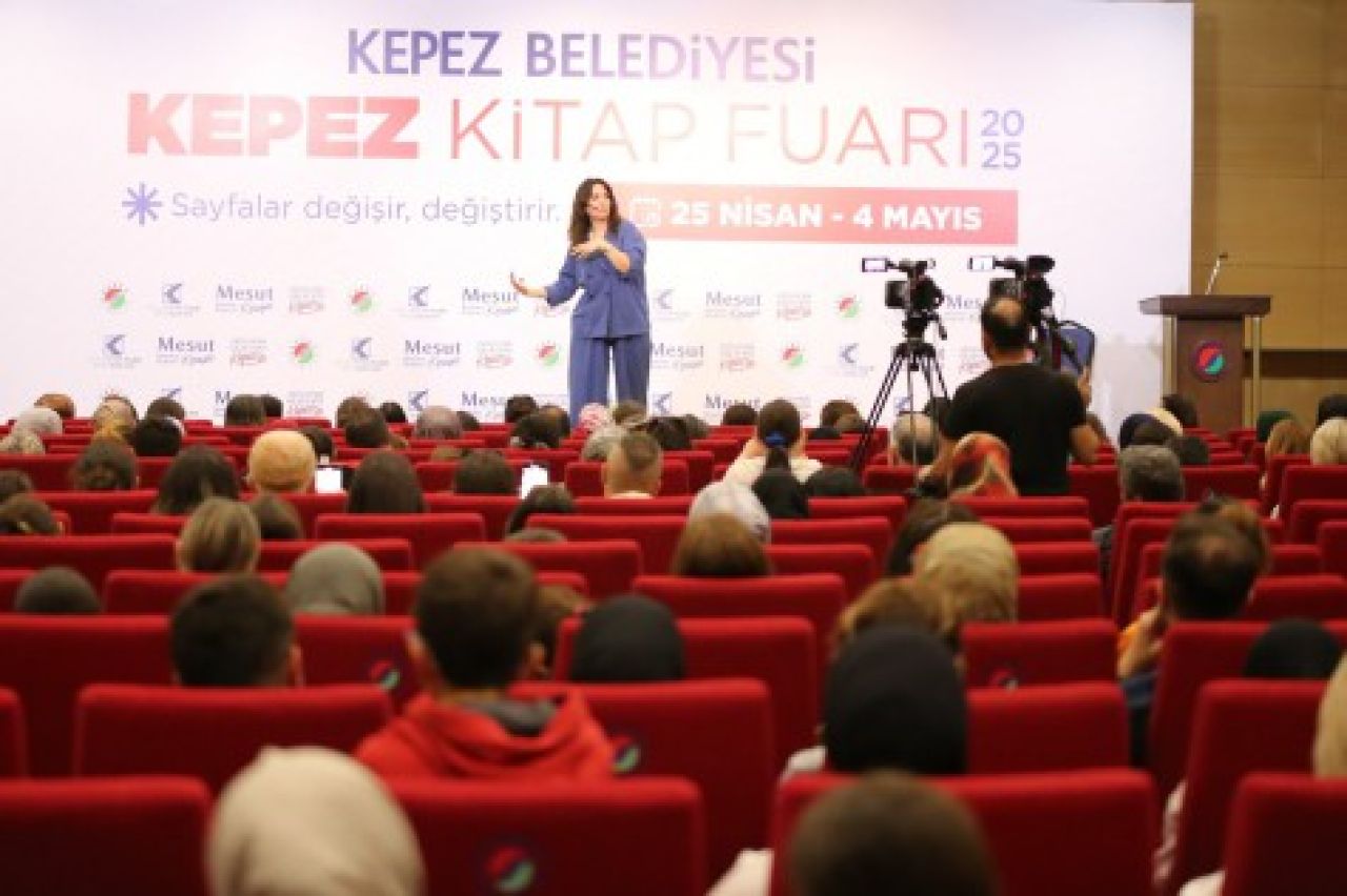 Yazar Dilek Cesur'dan Duygusal Konuşma